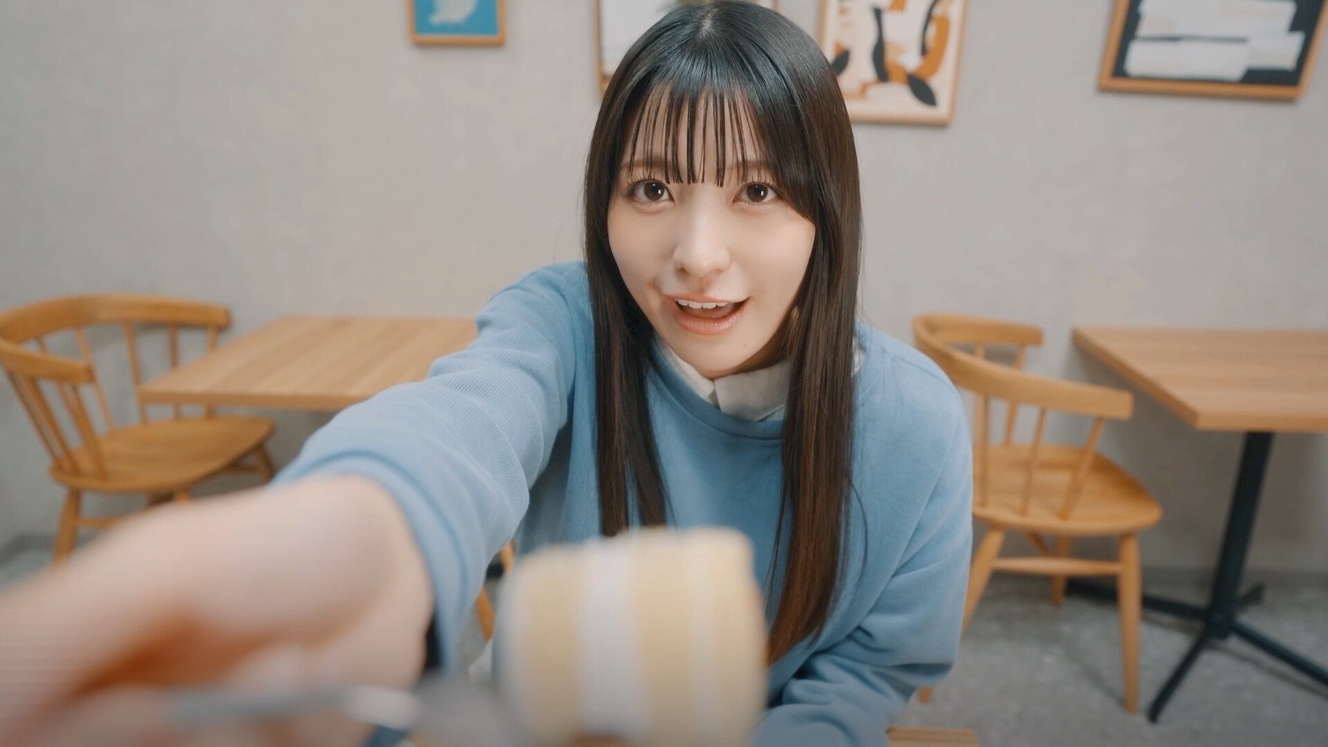 Roommates, Romance, and Ringing Hearts Screenshot 2