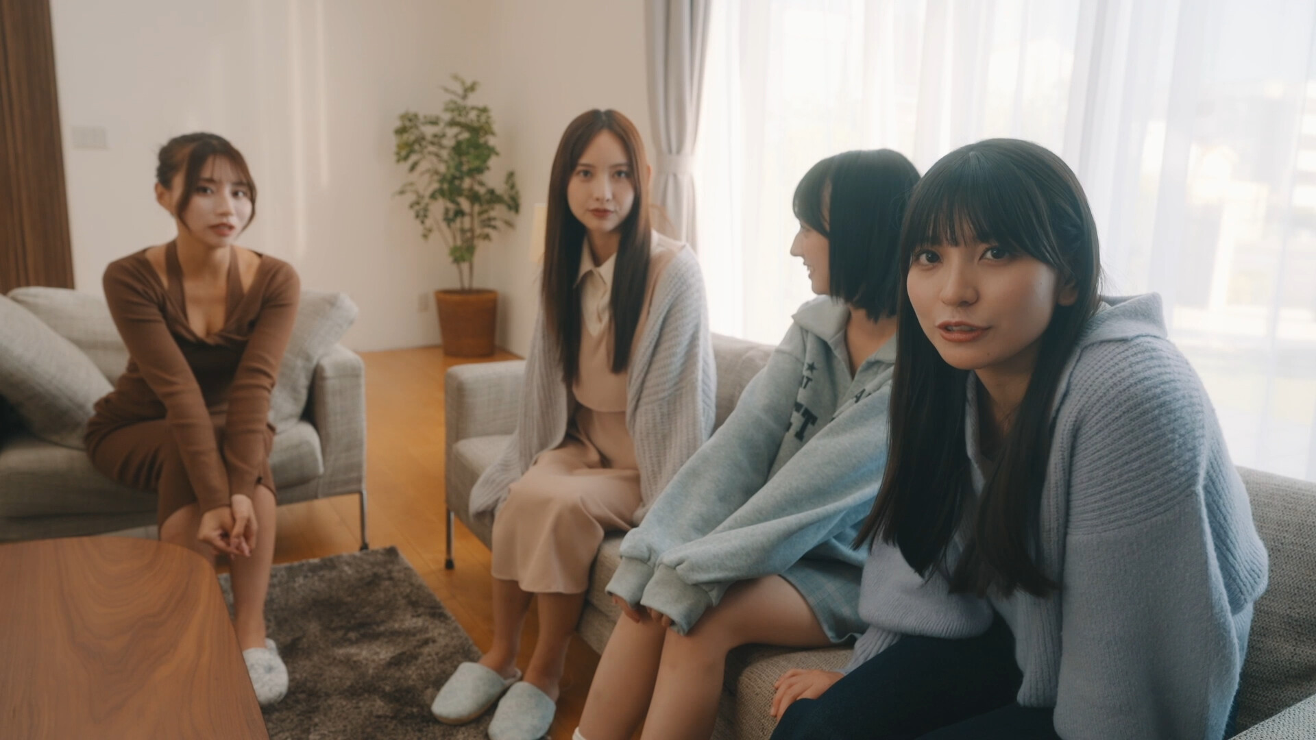 Roommates, Romance, and Ringing Hearts Demo Screenshot 0