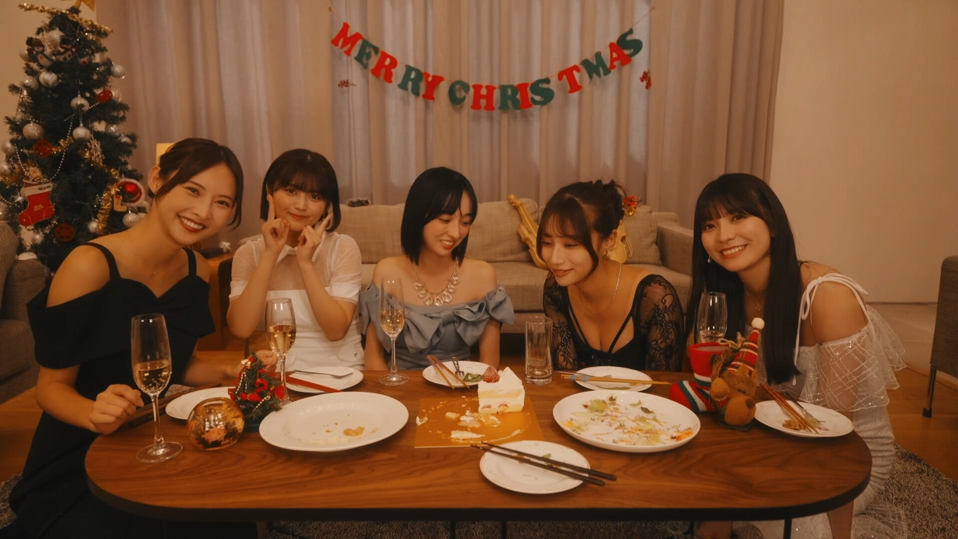 Roommates, Romance, and Ringing Hearts Demo Screenshot 5