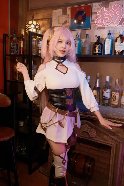 Lilia: The Fallen Flower in the Prison City - Official Lilia Cosplay by Yuii Screenshot 0