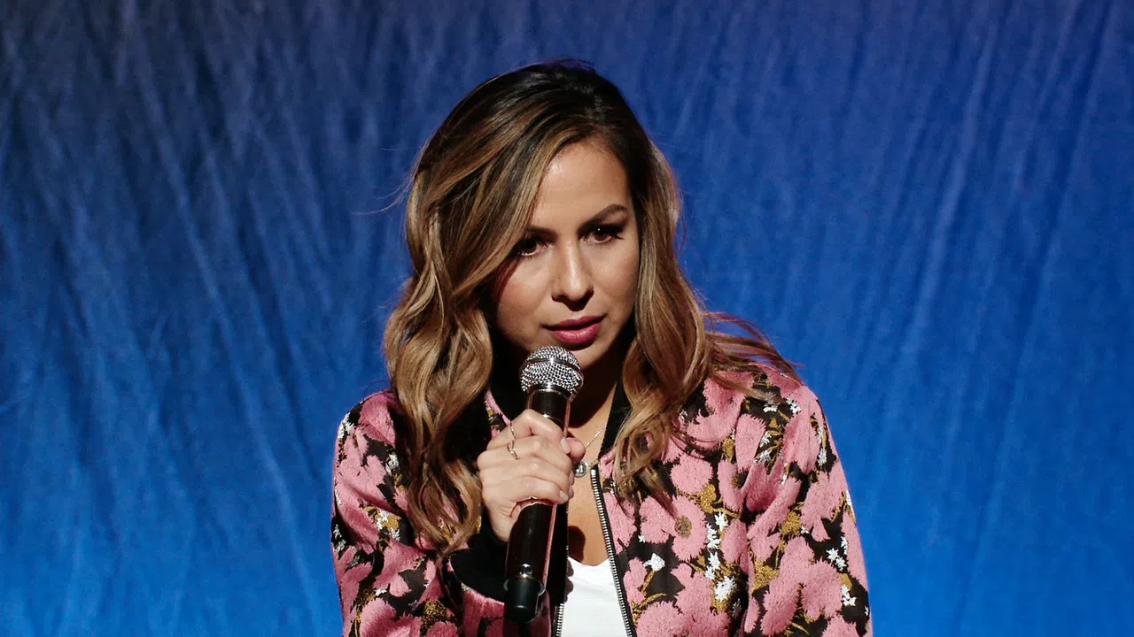 Anjelah Johnson: Mahalo & Goodnight Screenshot 4