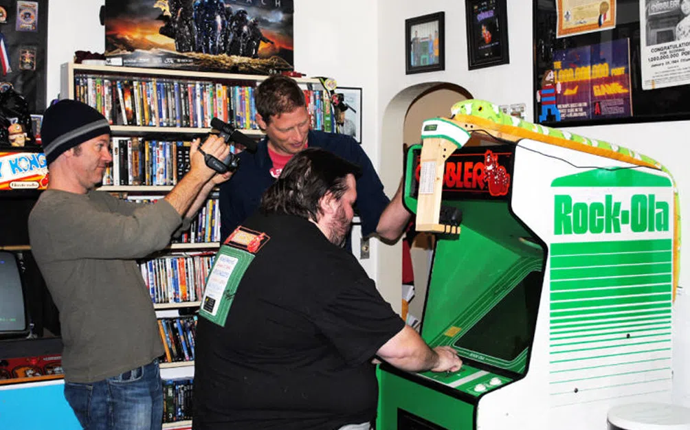 Man vs Snake: The Long and Twisted Tale of Nibbler Screenshot 3