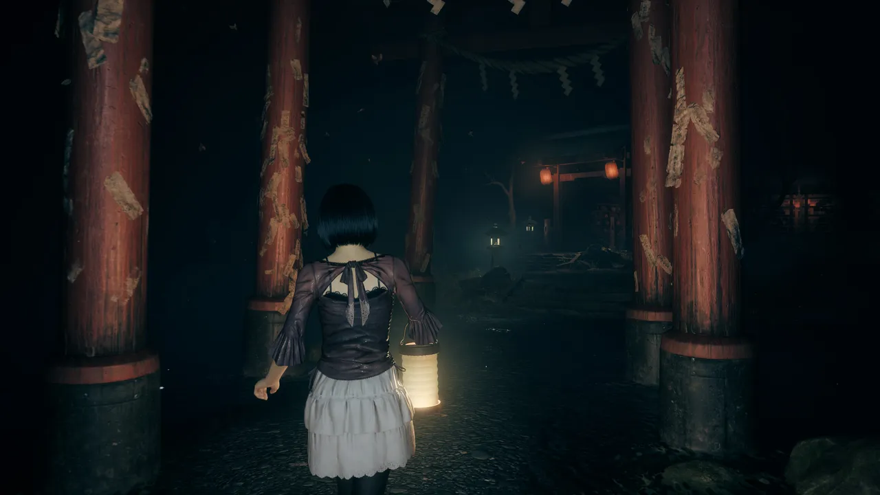 SILENT HILL f - Crimson Butterfly Costume Screenshot 2
