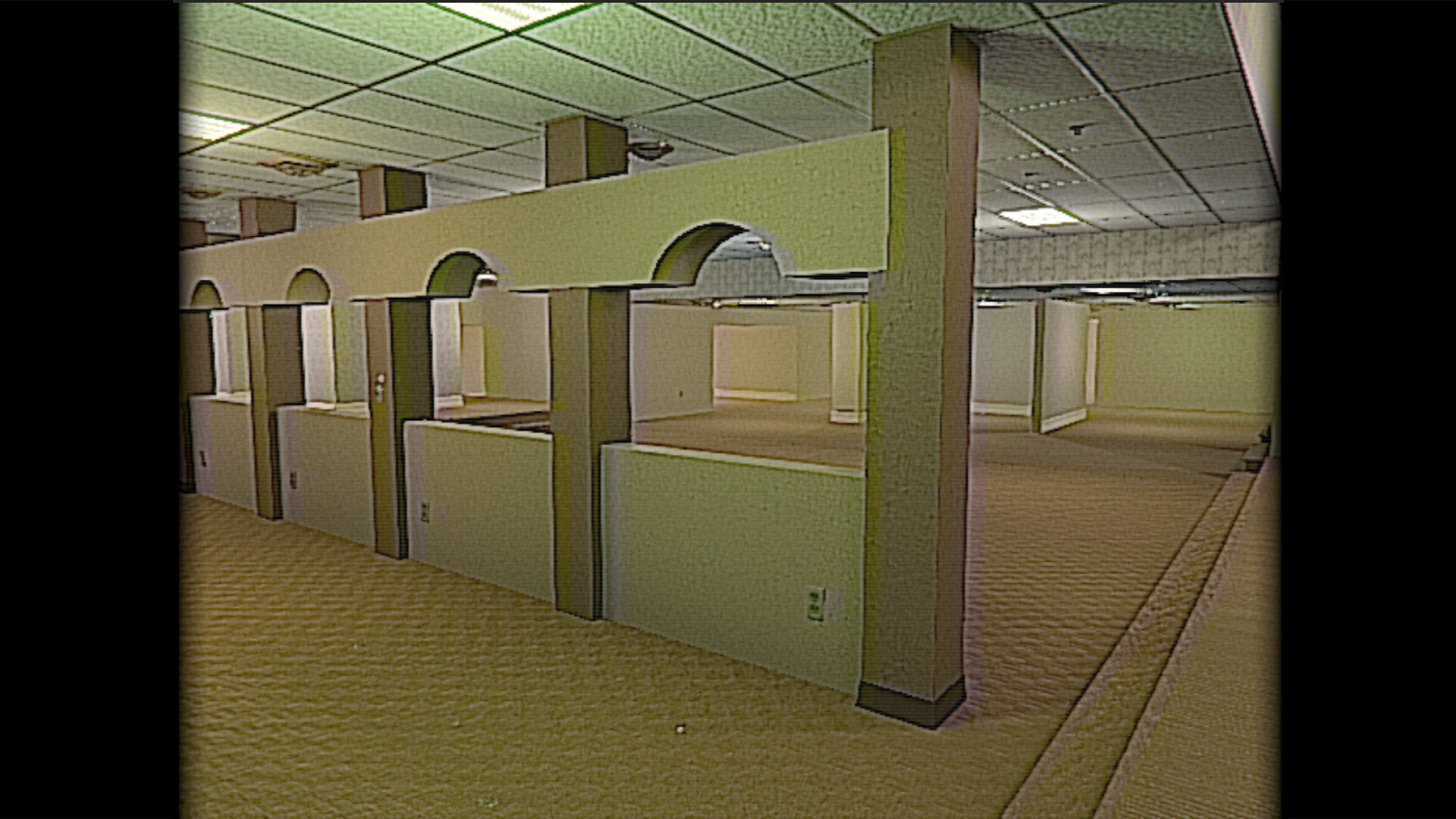 Transliminal: Beyond The Backrooms Screenshot 16