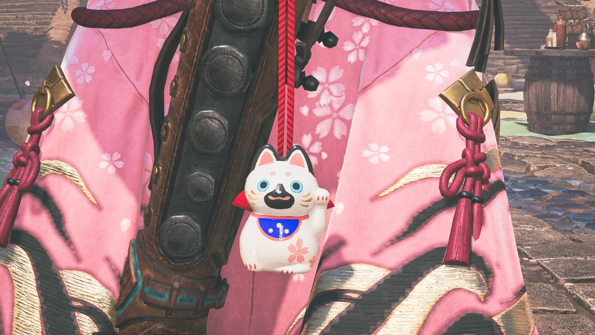 Monster Hunter Wilds - Pendant: White Cat Bell Screenshot 0