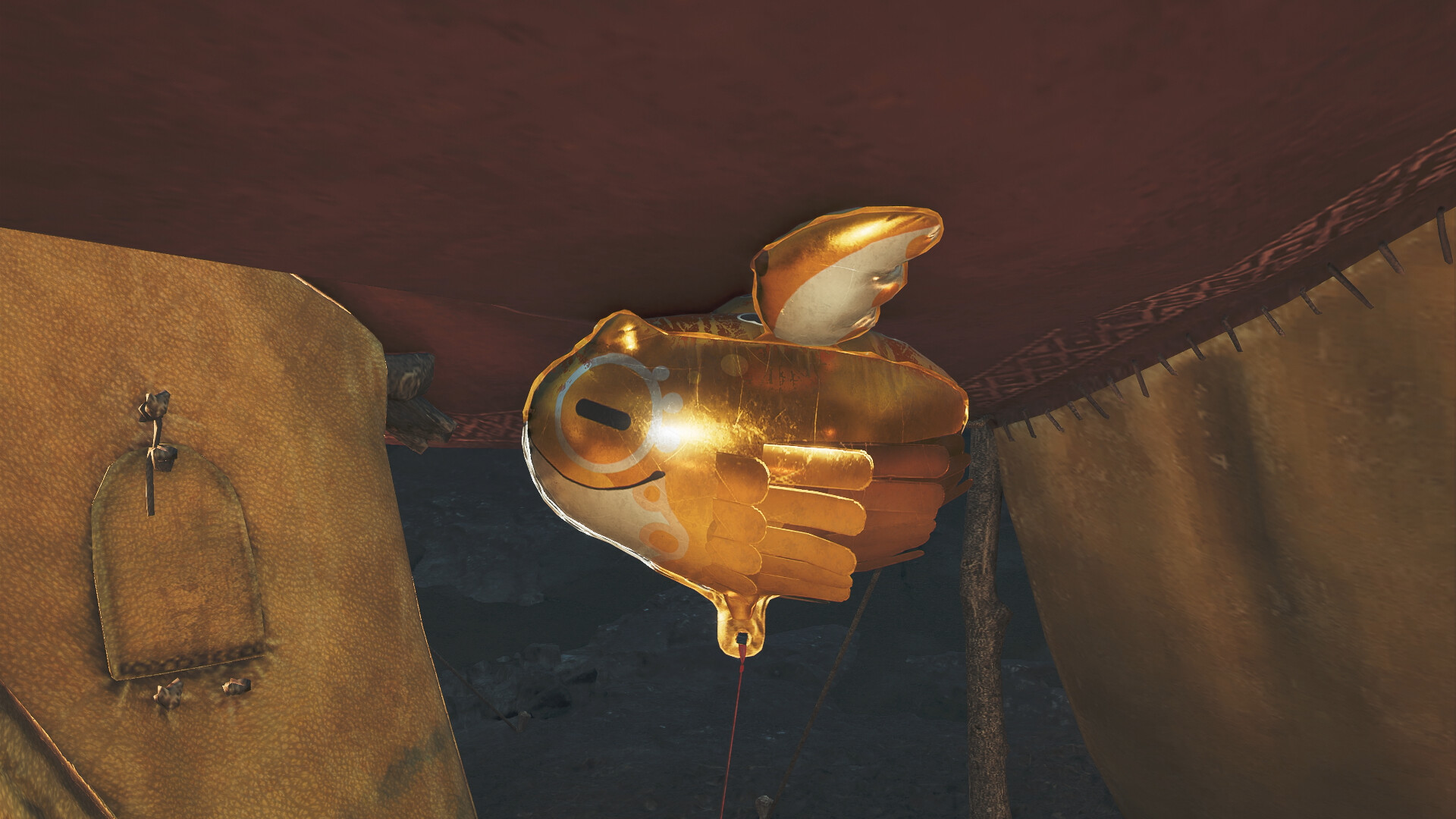 Monster Hunter Wilds - Pendant: Strigible: Gold Screenshot 0