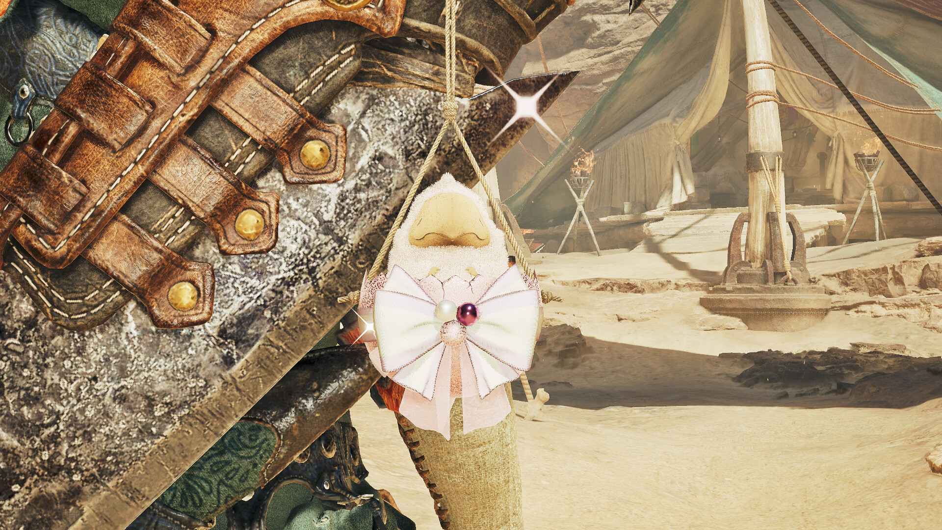 Monster Hunter Wilds - Pendant: Pink Rock-a-Baby Screenshot 0