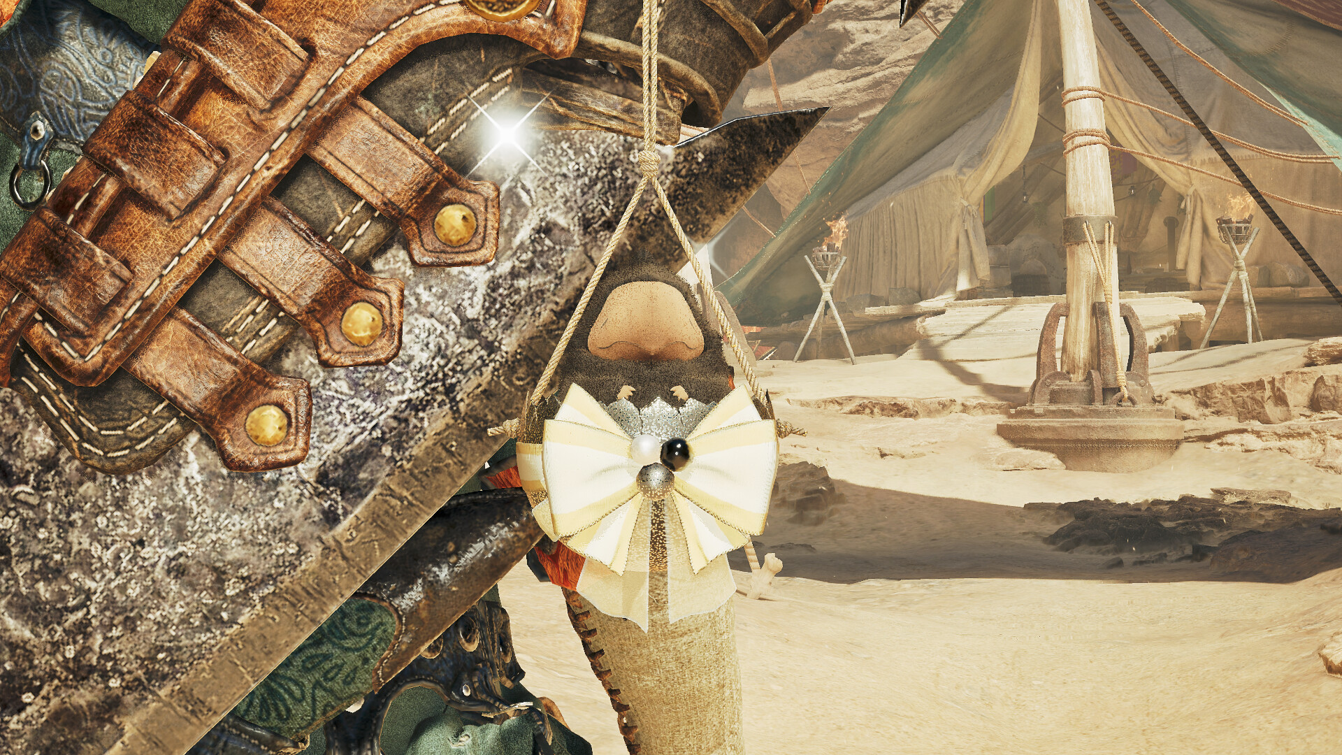 Monster Hunter Wilds - Pendant: Black Rock-a-Baby Screenshot 0