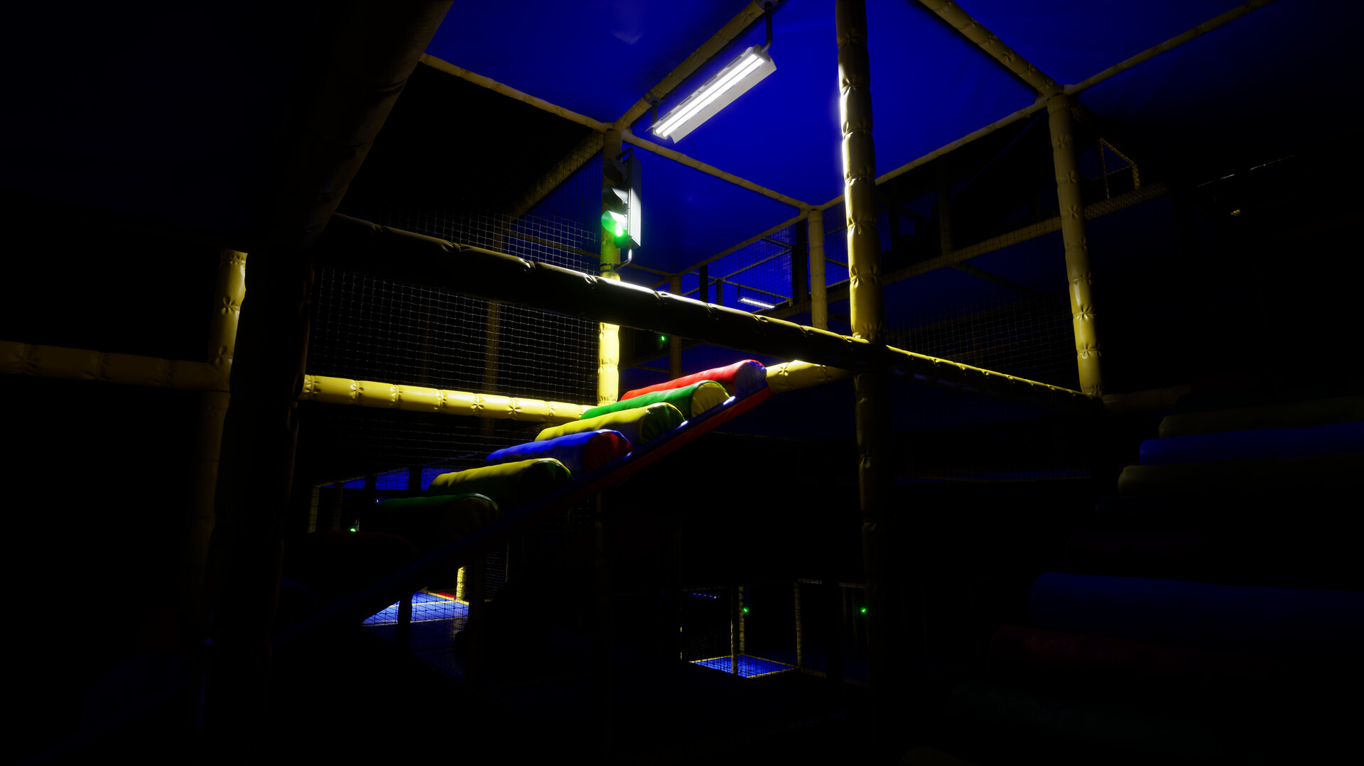 Backrooms: Escape Together Screenshot 12